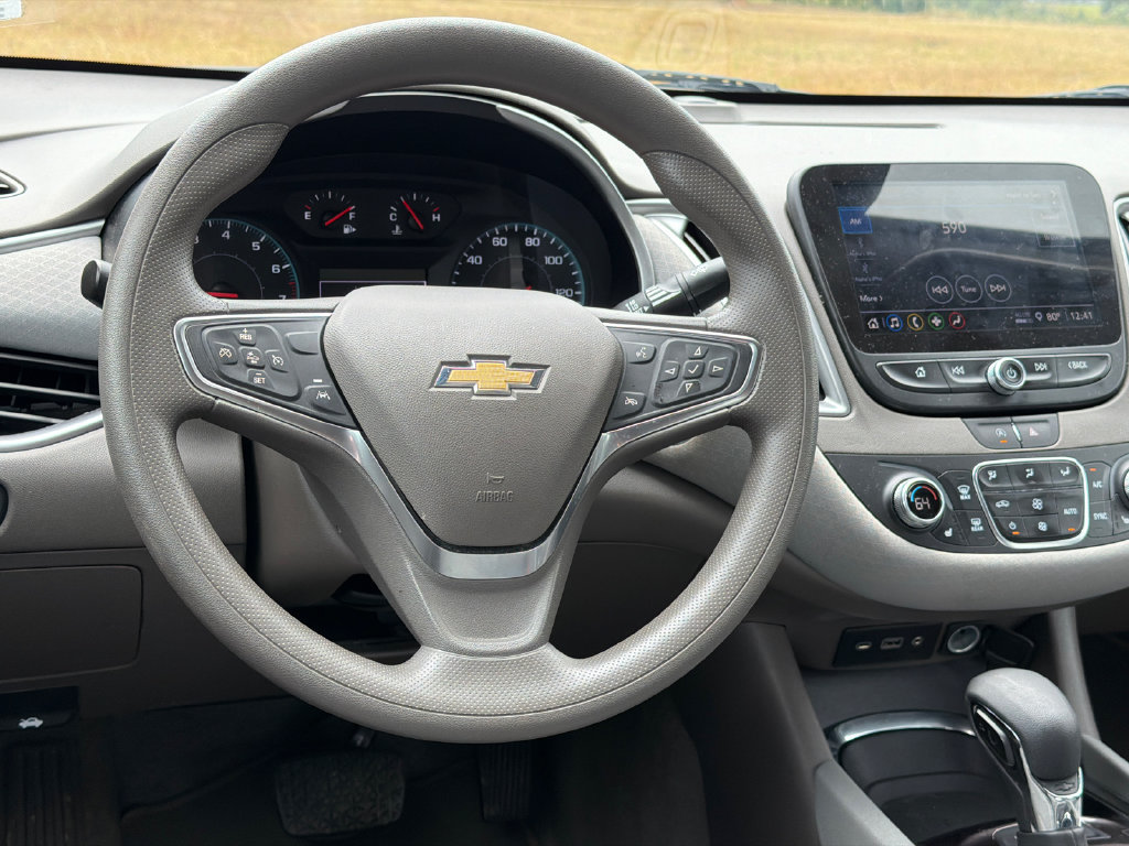 Used 2025 Chevrolet Malibu LT FWD image 18