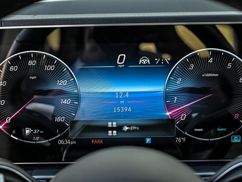 Used 2025 Mercedes-Benz GLS 450 4MATIC image 30