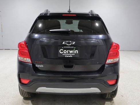 Used 2021 Chevrolet Trax LT w/ Redline Edition image 3
