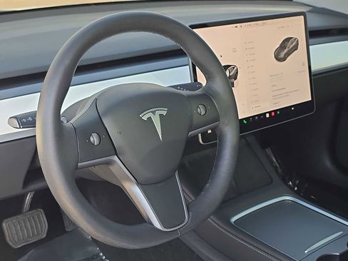 Used 2022 Tesla Model 3 Long Range image 2