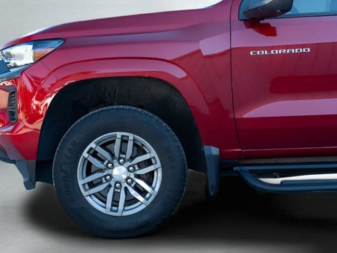 Used 2024 Chevrolet Colorado LT w/ LT Convenience Package II RWD image 11