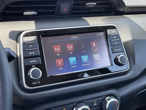 New 2025 Nissan Kicks Play S image 26