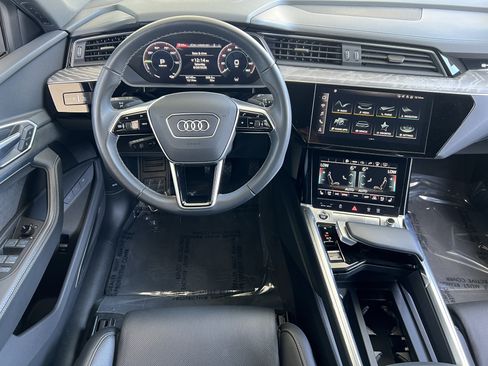 Used 2022 Audi e-tron Chronos AWD/4WD image 33