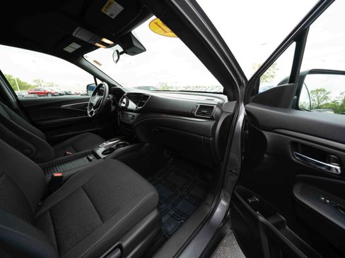 Used 2021 Honda Passport Sport image 26