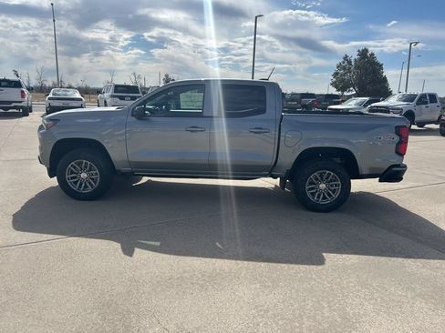 New 2026 Chevrolet Colorado LT w/ LT Convenience Package AWD/4WD image 2