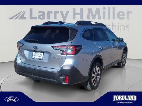 Used 2020 Subaru Outback Premium AWD/4WD image 5