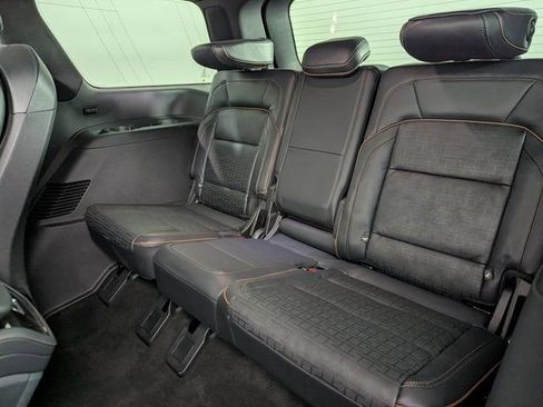 Used 2025 Lincoln Navigator Black Label image 21