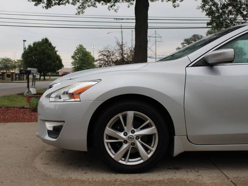 Used 2013 Nissan Altima 2.5 SV FWD image 41