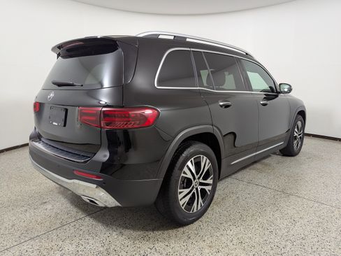 Used 2025 Mercedes-Benz GLB 250 image 7