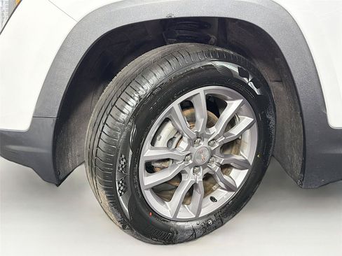 Used 2022 GMC Terrain SLT w/ Tech Package AWD/4WD image 36