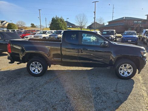 Used 2021 Chevrolet Colorado LT w/ Fleet Safety Package image 4