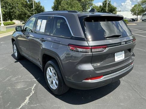 Used 2023 Jeep Grand Cherokee Limited AWD/4WD image 9