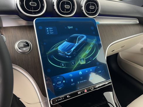 New 2025 Mercedes-Benz C 300 4MATIC Sedan image 30