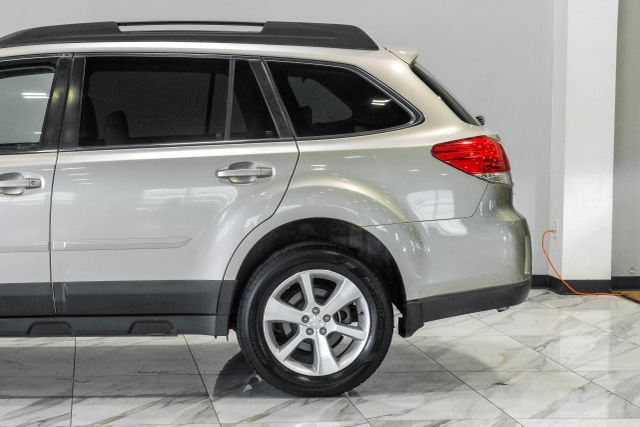 Used 2014 Subaru Outback 2.5i Limited AWD/4WD image 19