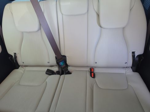 Certified 2025 Kia Carnival EX FWD image 18
