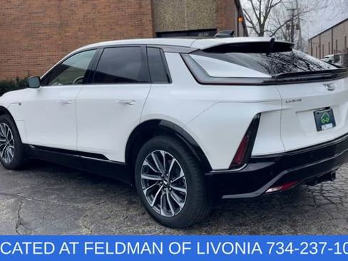 Used 2024 Cadillac Lyriq Sport image 6