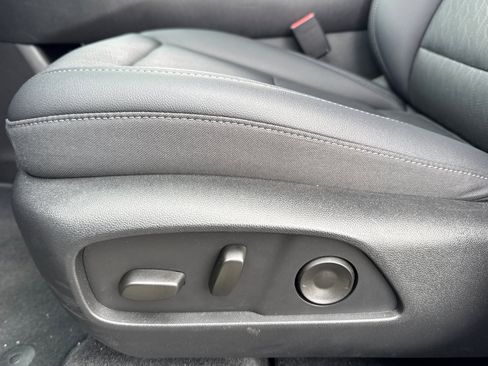 Used 2026 Chevrolet Equinox LT w/ Convenience Package II image 14