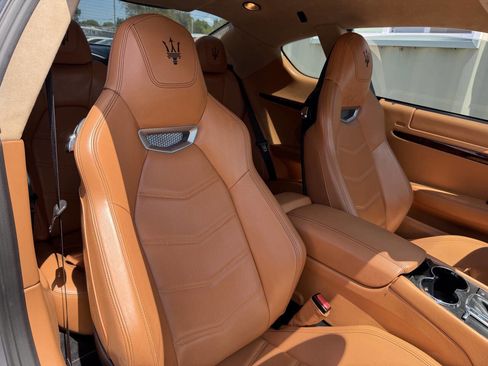 Used 2014 Maserati GranTurismo Sport RWD image 19