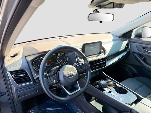 Used 2022 Nissan Rogue SV image 23