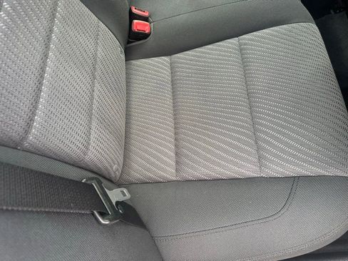 Used 2017 Toyota Camry LE image 17