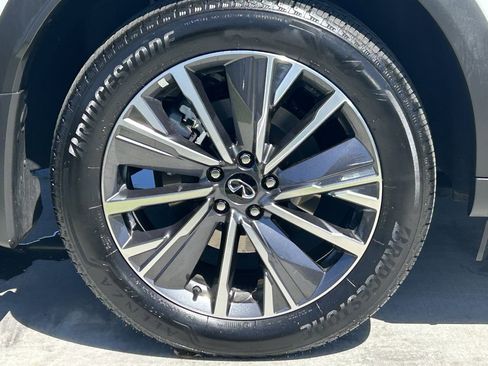 Certified 2026 INFINITI QX60 Luxe w/ Cargo Package FWD image 8