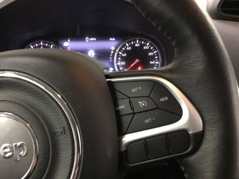 Used 2023 Jeep Renegade Trailhawk w/ Trailhawk Elite Group image 37