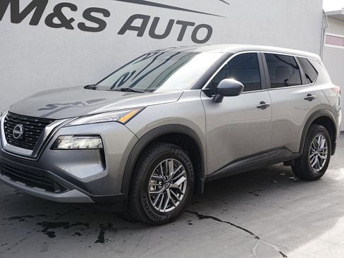 Used 2023 Nissan Rogue S image 7