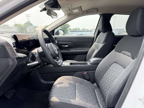 New 2026 Nissan Kicks SV w/ Cold Weather Package FWD image 16