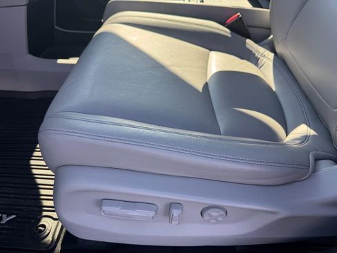 Certified 2024 Honda Odyssey EX-L image 18