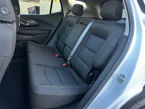 Used 2023 GMC Terrain SLE image 17