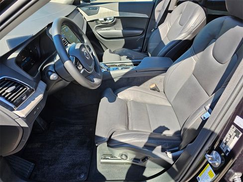Used 2025 Volvo XC90 T8 Ultra w/ Protection Package image 17