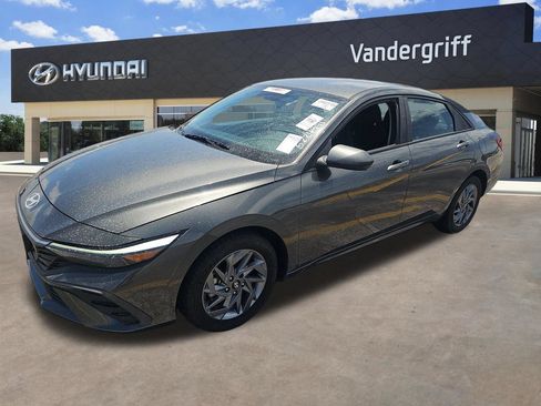 Used 2024 Hyundai Elantra SEL FWD image 1
