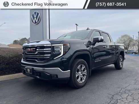 Used 2025 GMC Sierra 1500 SLT image 1