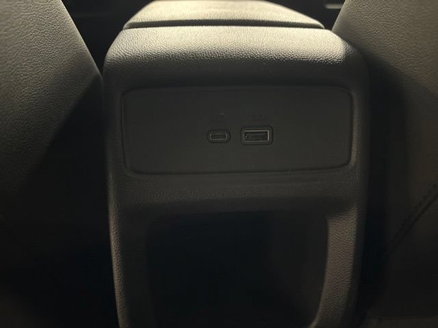 Used 2025 Chevrolet Trax LT FWD image 28