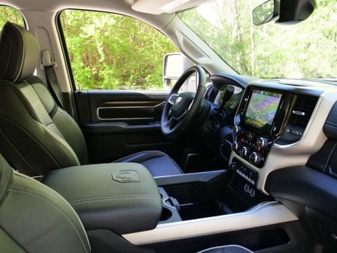 Used 2024 RAM 3500 Laramie image 38