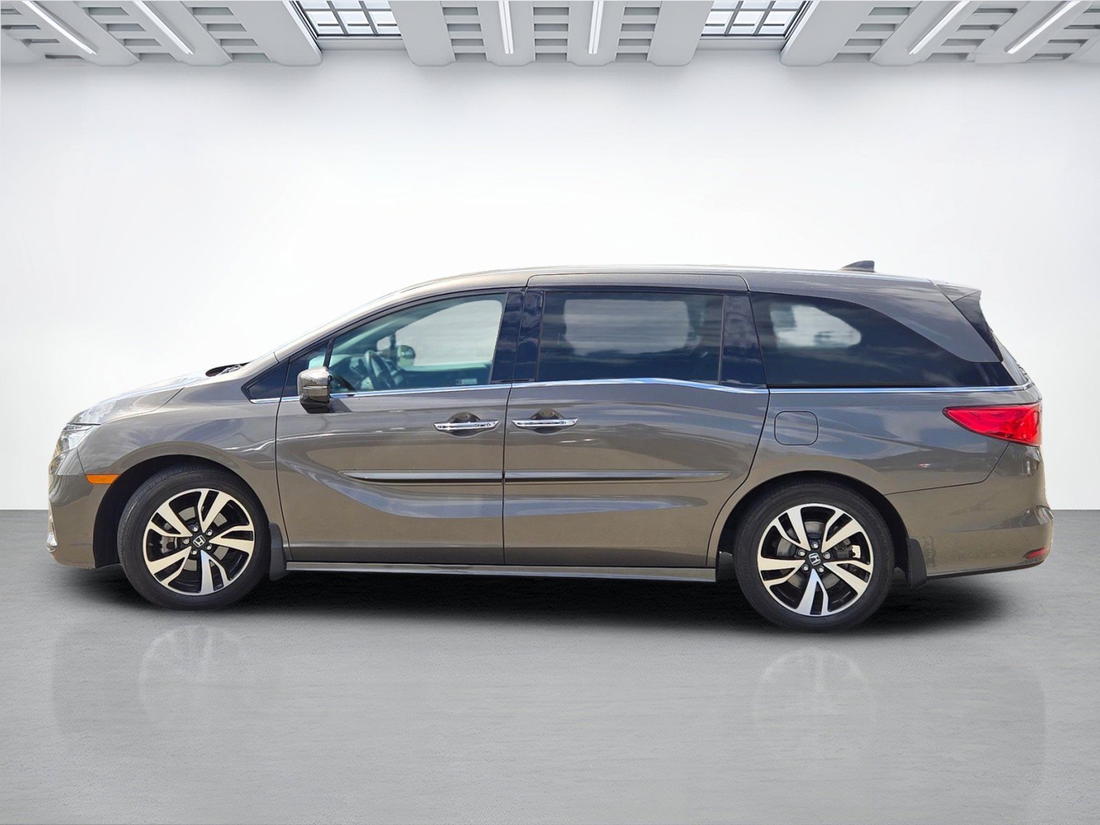 Used 2019 Honda Odyssey Elite image 7