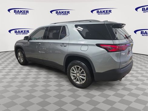 Used 2023 Chevrolet Traverse LT w/ Rear Camera Mirror Package image 7