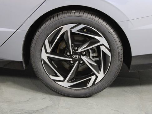 Certified 2024 Hyundai Sonata SEL w/ Convenience Package FWD image 15