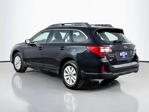 Used 2017 Subaru Outback 2.5i AWD/4WD image 5