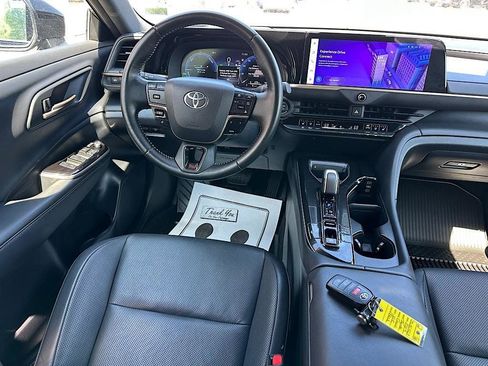 Certified 2025 Toyota Crown AWD/4WD image 17