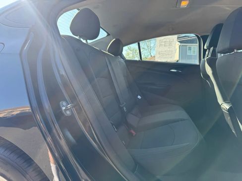 Used 2018 Chevrolet Cruze LS FWD image 17