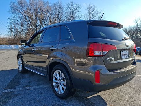 Used 2014 Kia Sorento EX w/ EX V6 Touring Package image 4