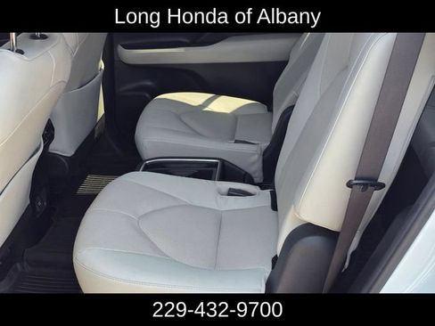 Used 2024 Toyota Grand Highlander FWD image 18