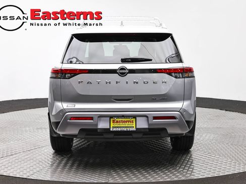 Used 2023 Nissan Pathfinder SL AWD/4WD image 6