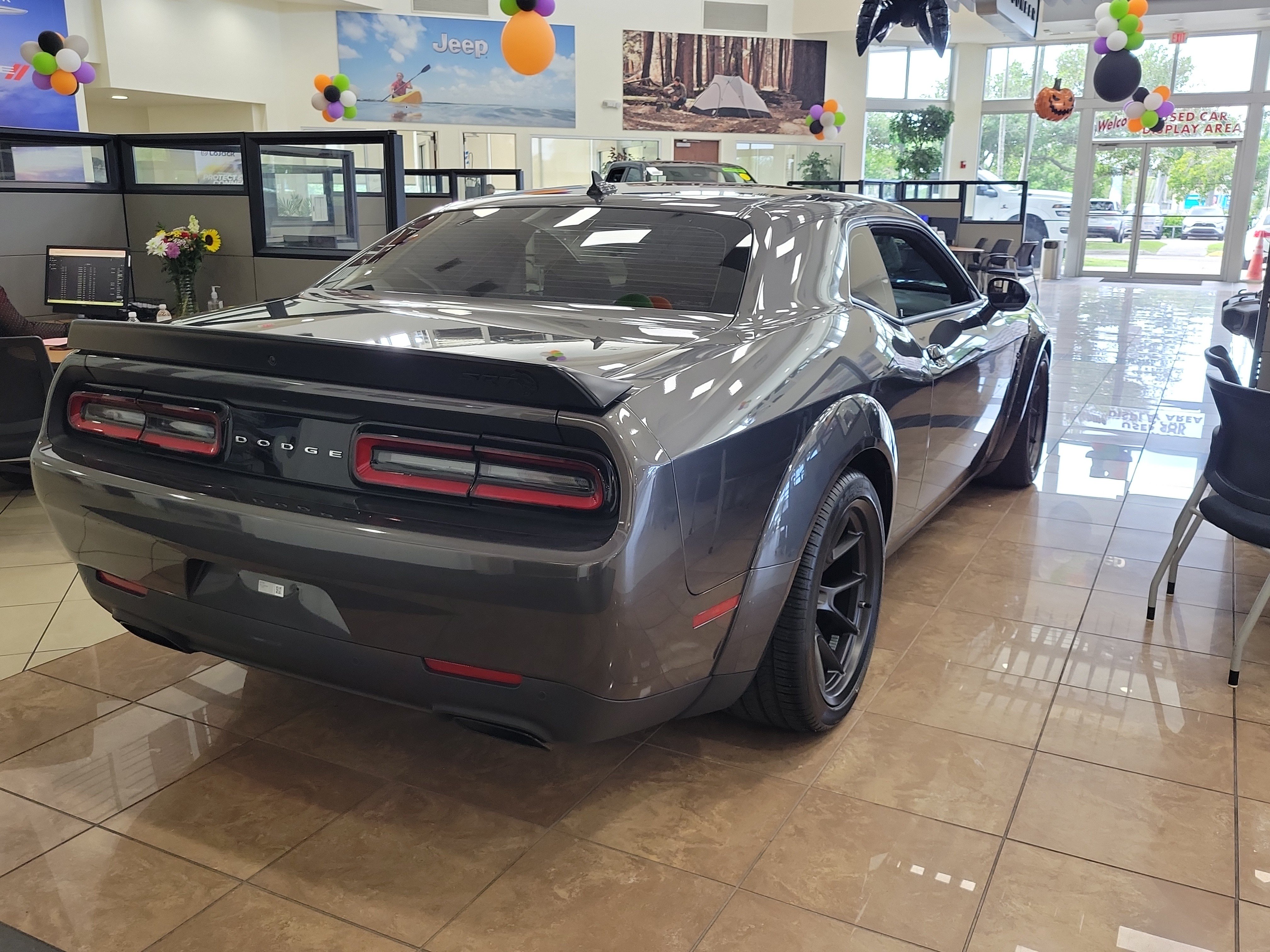 Used 2023 Dodge Challenger SRT Hellcat RWD image 2