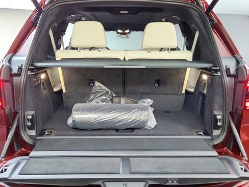 Used 2025 BMW X7 xDrive40i image 32