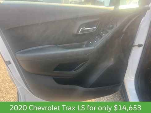 Used 2020 Chevrolet Trax LS w/ Tint and Cruise Package AWD/4WD image 10