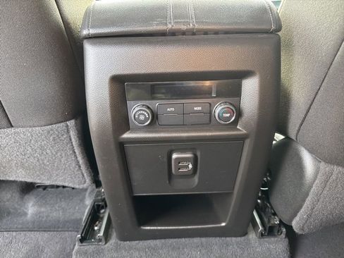 Certified 2023 Chevrolet Traverse LT image 33