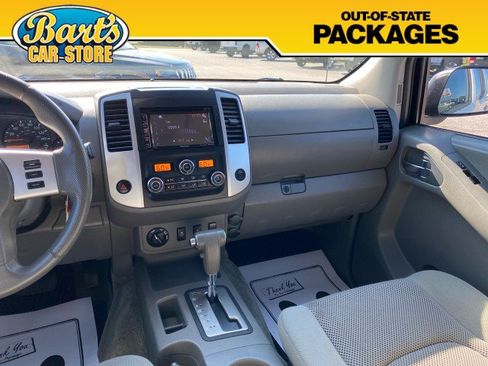 Used 2013 Nissan Frontier SV w/ SV Value Truck Pkg AWD/4WD image 21