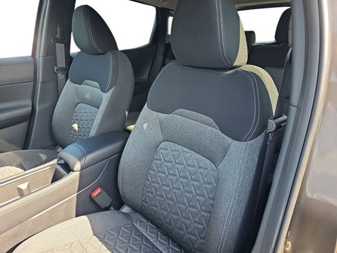 Used 2026 Nissan Kicks SV w/ SV Premium Package FWD image 12